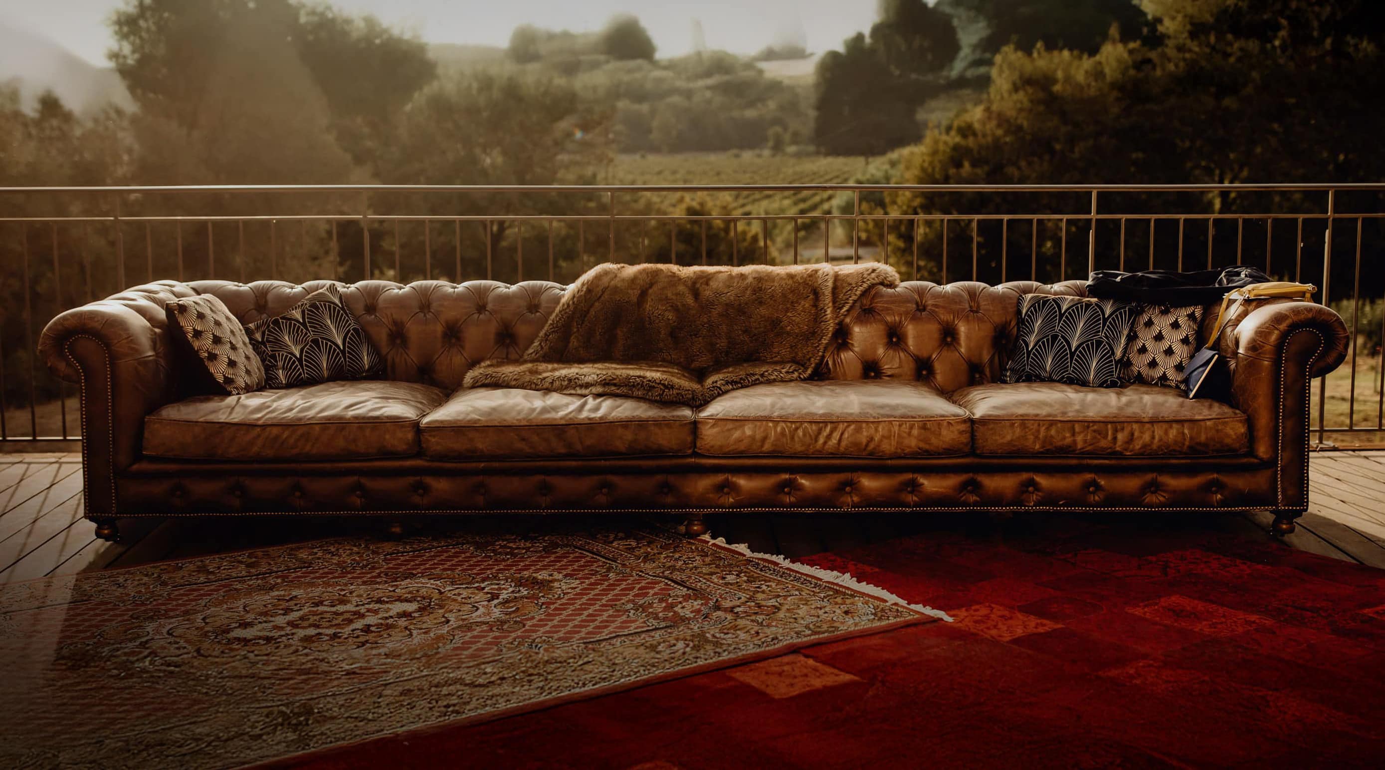 Maßgefertigte Chesterfield-Sofas: So passen wir Ihre Möbel individuell an