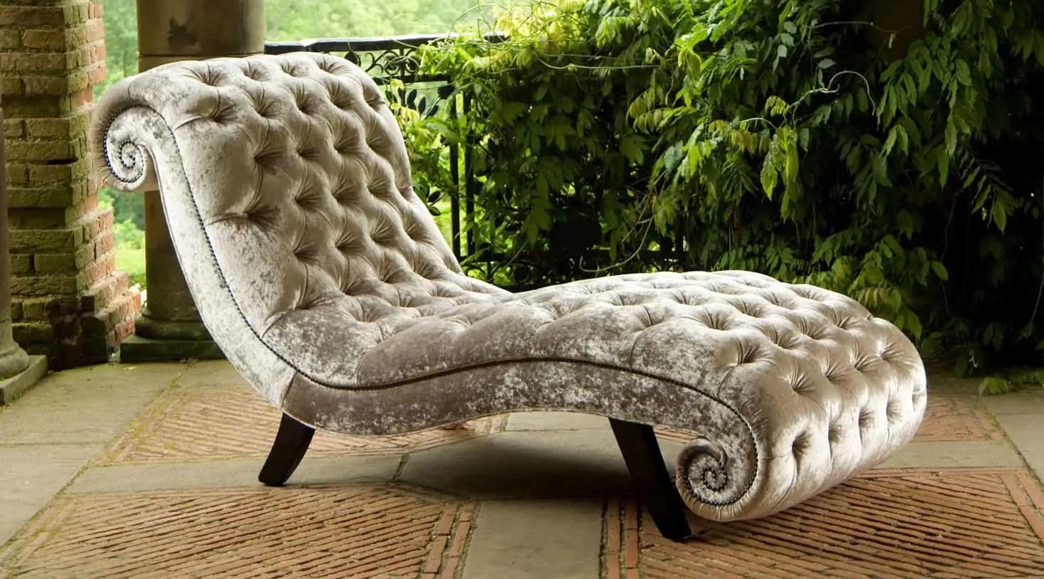 Chesterfield Recamieren mit eleganter Knopfheftung, handgefertigt, luxuriös und individuell maßgeschneidert