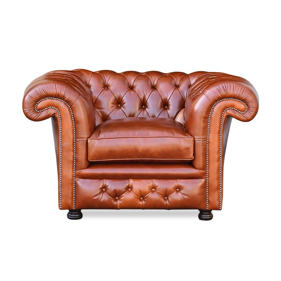 Original englischer Chesterfield Sessel mit geschwungenen Armen ähnlich wie das Samuel Johnson von Fleming & Howland