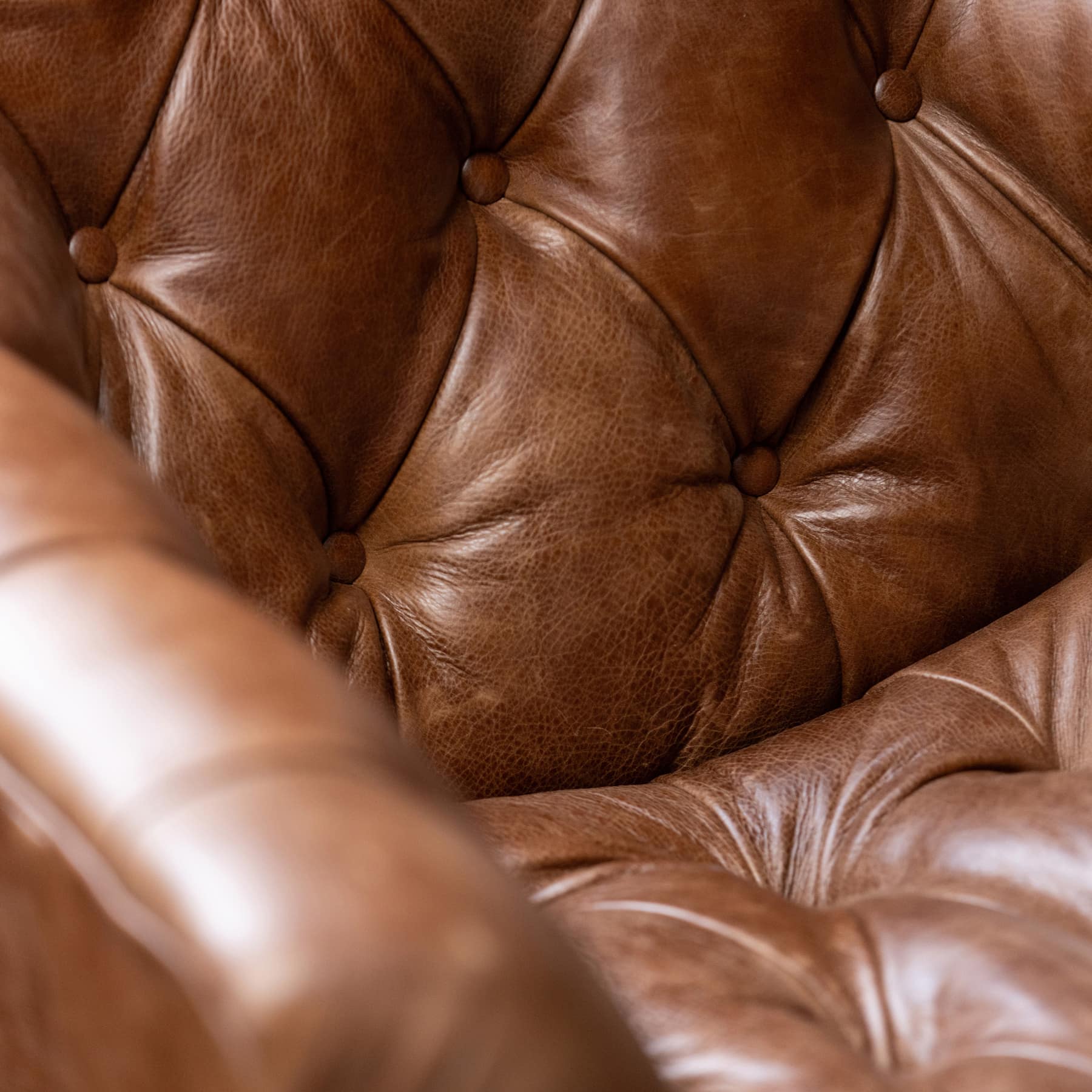 Tetrad Yale Sessel in cognacfarbenem Leder mit tiefen Knöpfen 